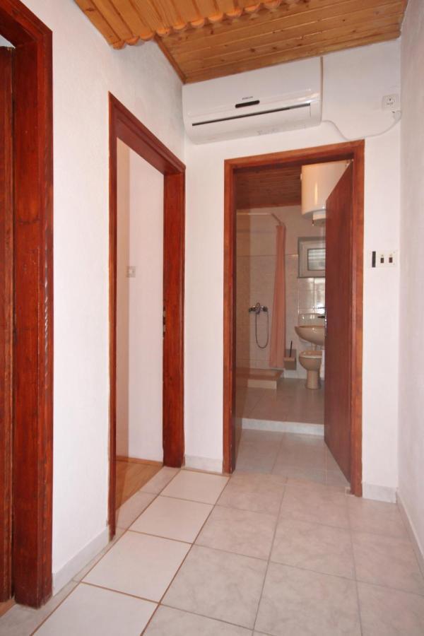 Apartments By The Sea Metajna, Pag - 6351 Exterior foto