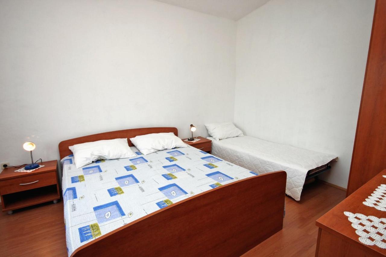 Apartments By The Sea Metajna, Pag - 6351 Exterior foto