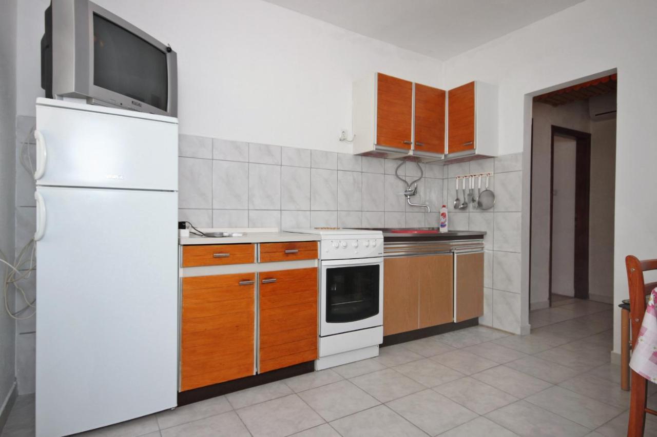 Apartments By The Sea Metajna, Pag - 6351 Exterior foto