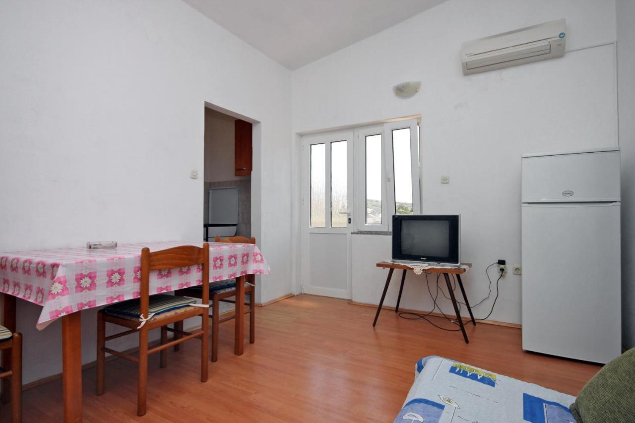 Apartments By The Sea Metajna, Pag - 6351 Exterior foto