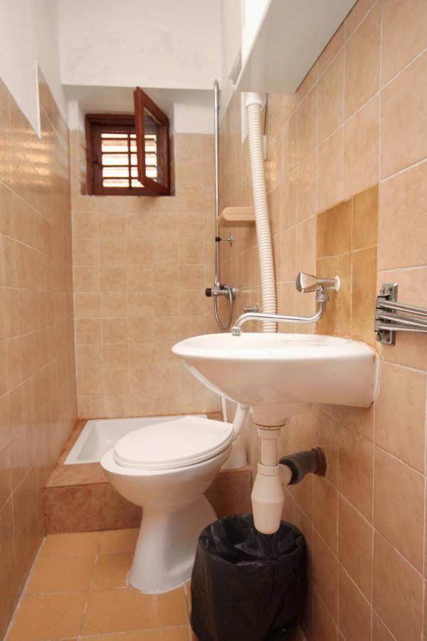 Apartments By The Sea Metajna, Pag - 6351 Exterior foto