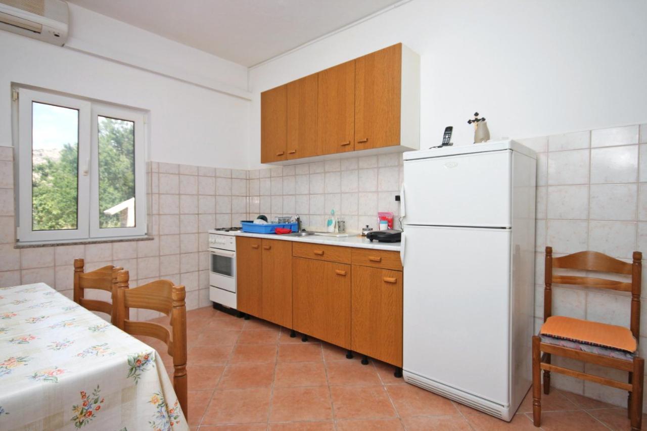 Apartments By The Sea Metajna, Pag - 6351 Exterior foto